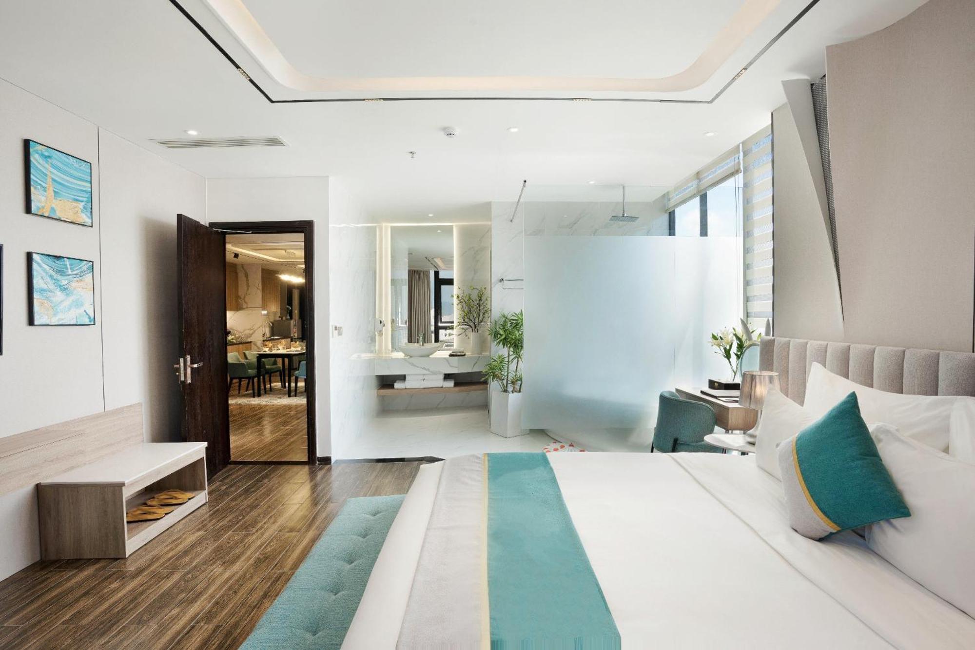 Cicilia & Powered By Aston 4* Дананг
